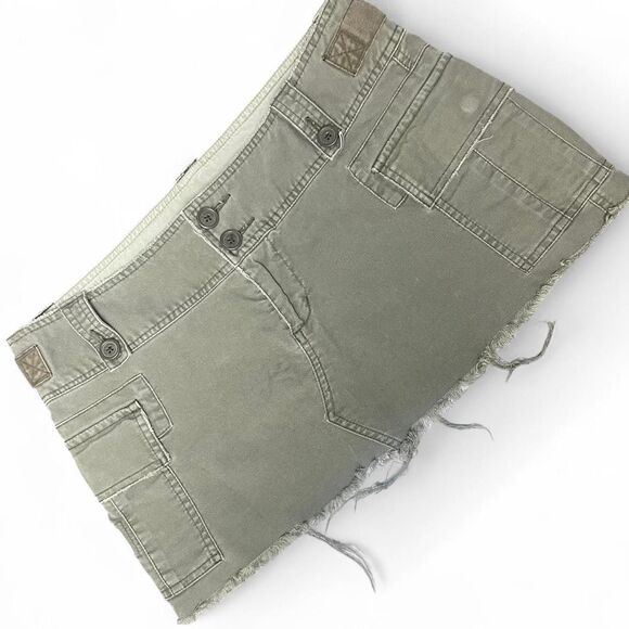 Vintage Y2K Abercrombie Low Rise Mini Skirt Cargo Raw Hem Army Green Sz 8 - Picture 3 of 6